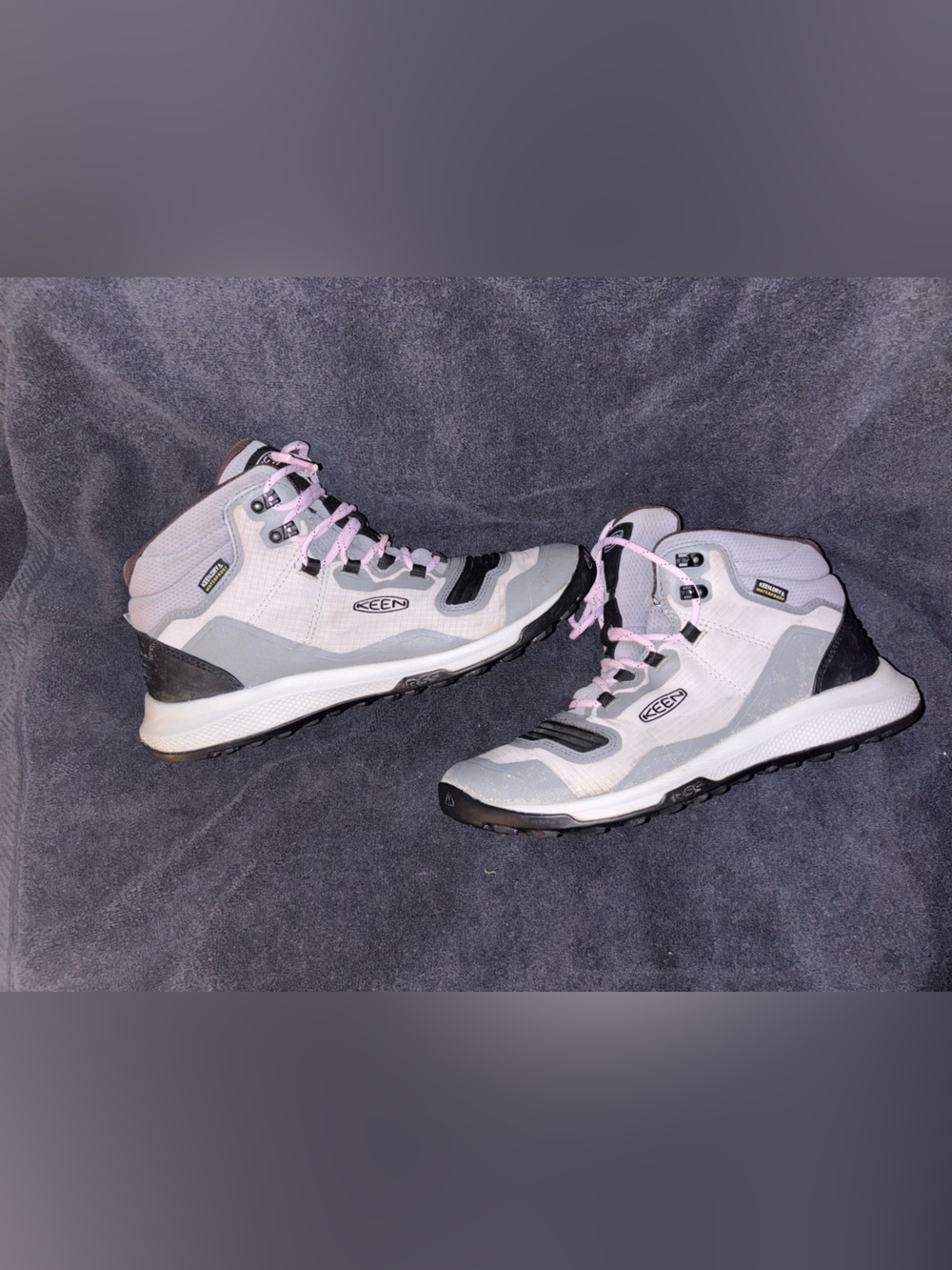 KEEN Women’s Tempo Flex Mid Waterproof Hiking Boots - Size 9